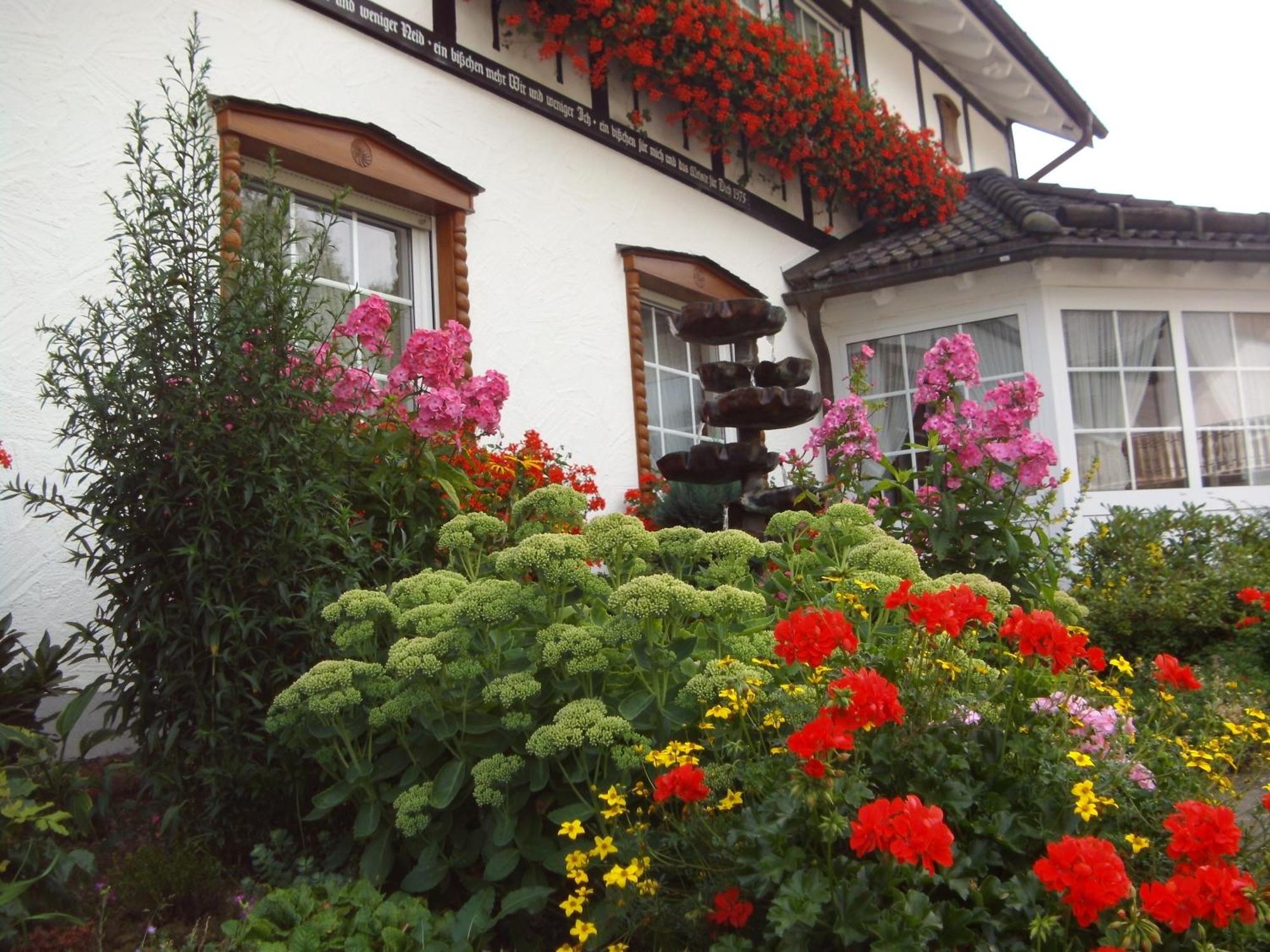 Pension Haus Seidenweber Schmallenberg Buitenkant foto