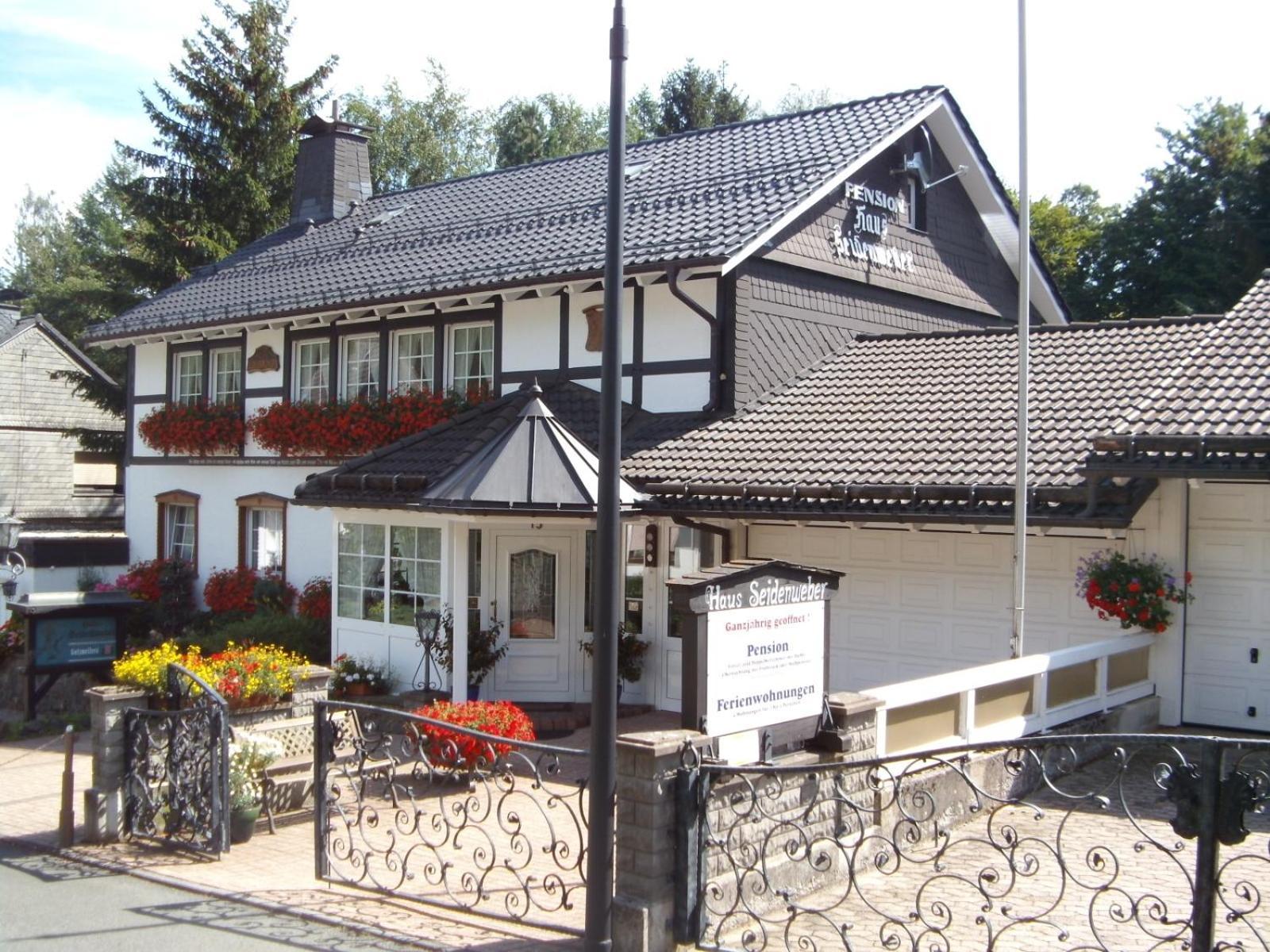 Pension Haus Seidenweber Schmallenberg Buitenkant foto
