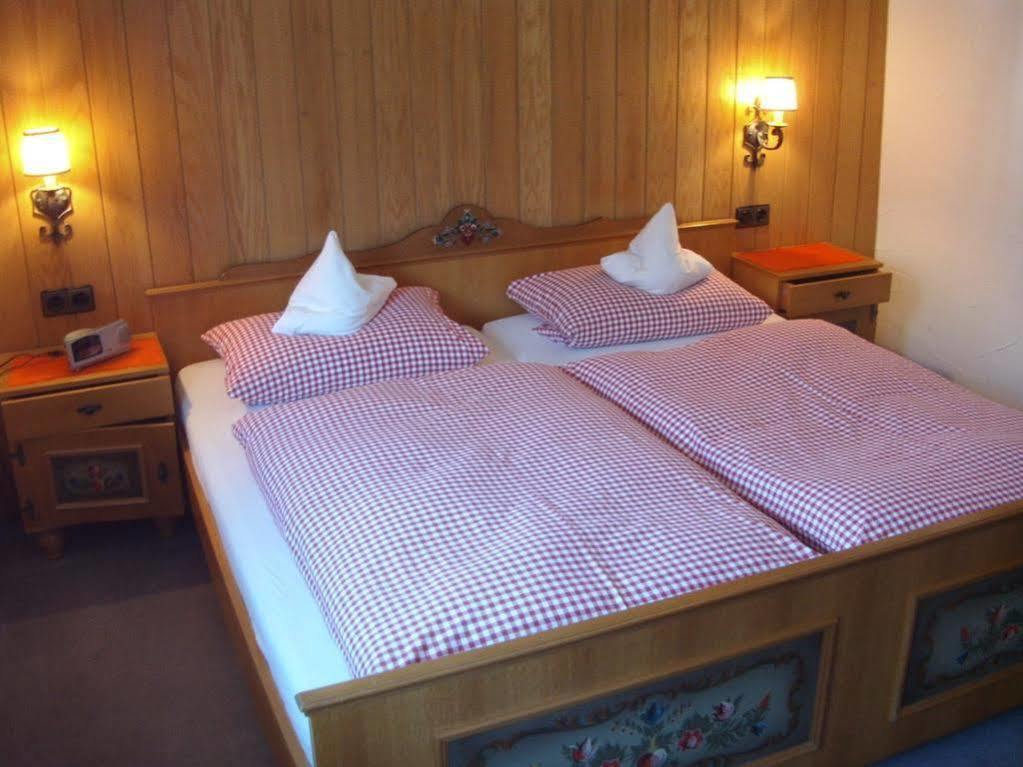 Pension Haus Seidenweber Schmallenberg Buitenkant foto